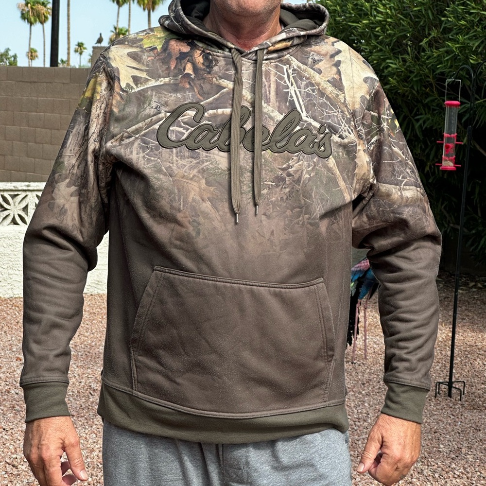 Cabelas hoodie True Timber size Large